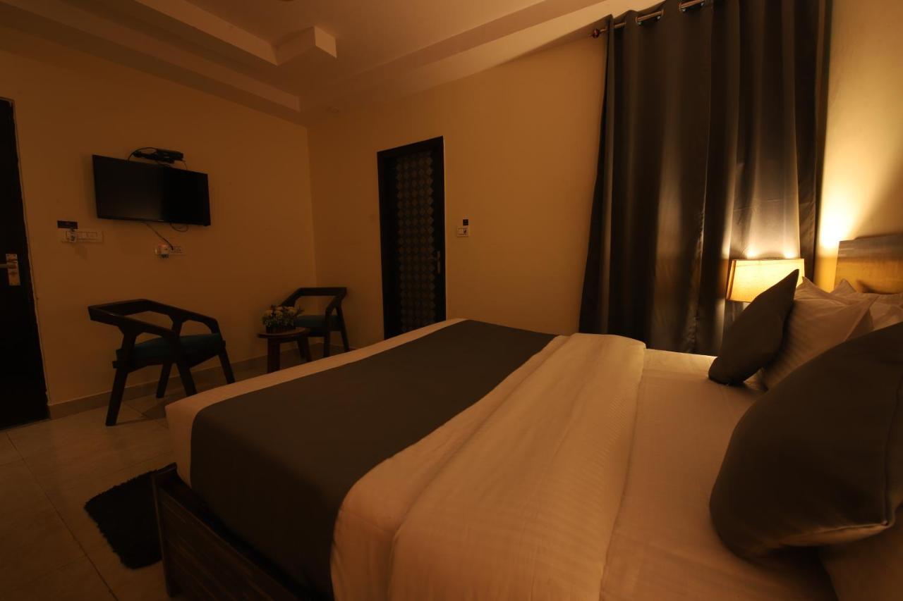Umra Grace - Hotel In Haridwar By Perfect Stayz Exteriör bild